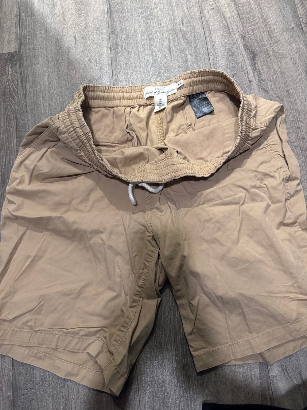 H&M Men's Drawstring Hybrid Shorts in Tan